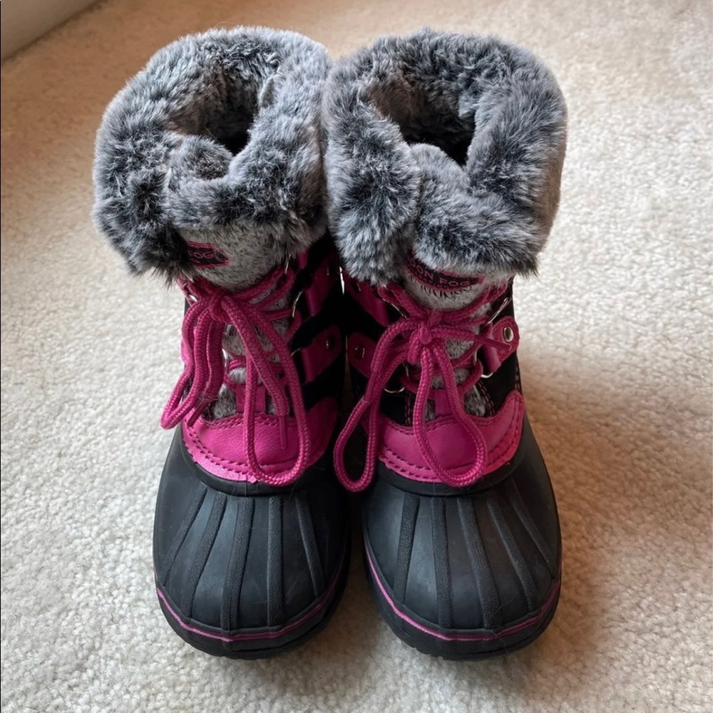 Girls snow boots size 12